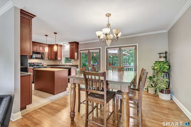 279 Pastors Walk, Monroe, CT 06468