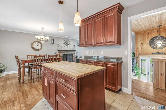279 Pastors Walk, Monroe, CT 06468