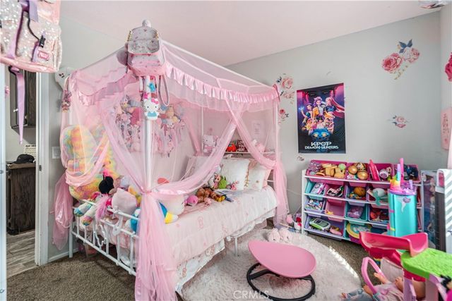 2811 E La Vida Drive, Lancaster, CA 93535