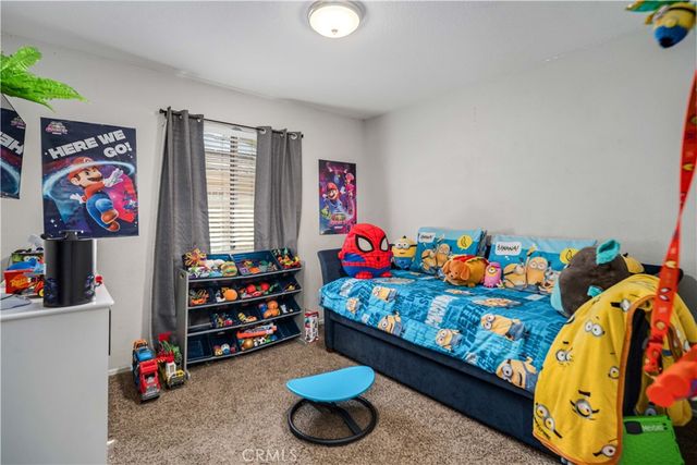 2811 E La Vida Drive, Lancaster, CA 93535