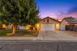2811 E La Vida Drive, Lancaster, CA 93535