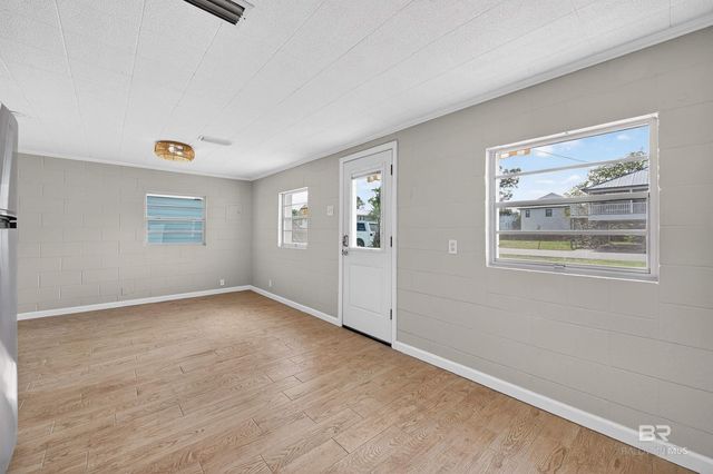 5560 Bay la Launch Avenue, Orange Beach, AL 36561