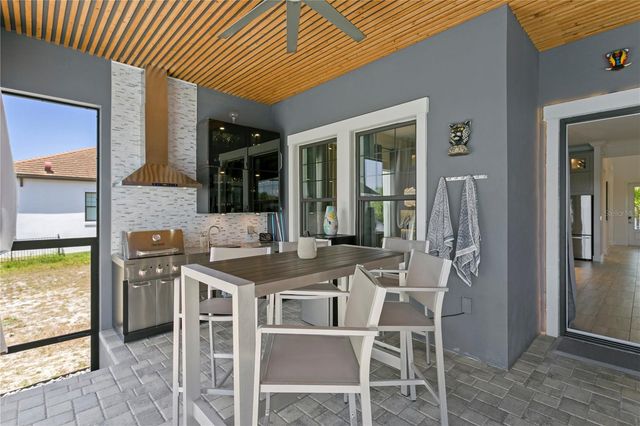 916 SEAGRAPE DRIVE, Ruskin, FL 33570