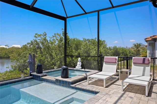 916 SEAGRAPE DRIVE, Ruskin, FL 33570