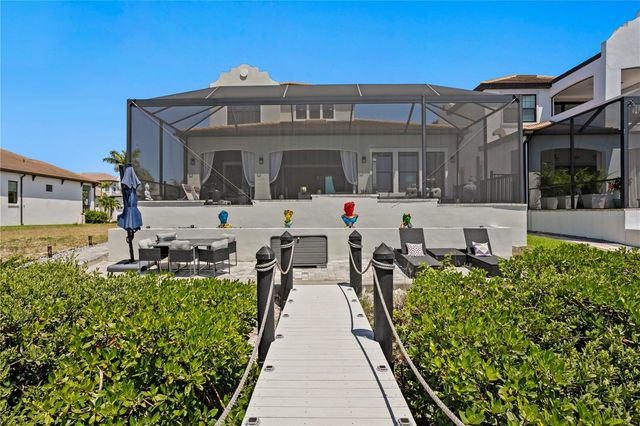 916 SEAGRAPE DRIVE, Ruskin, FL 33570