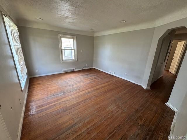 22641 Pembroke Avenue, Detroit, MI 48219