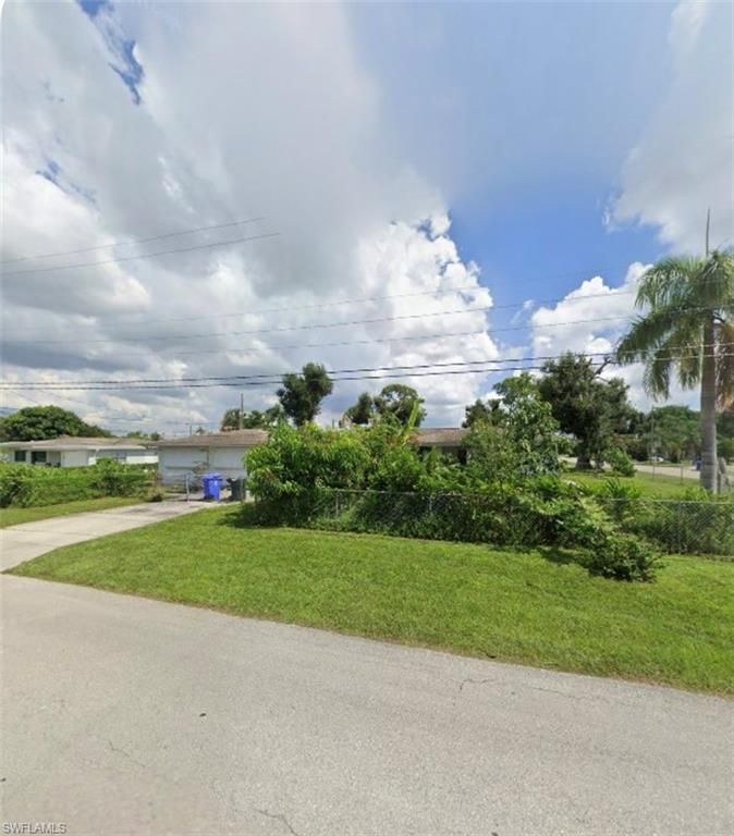3735 Kelly ST, FORT MYERS, FL 33901 — exterior