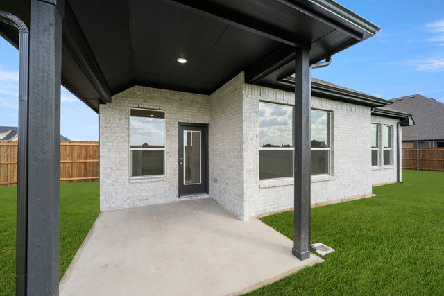 121 Grey Wolf Court, Godley, TX 76044