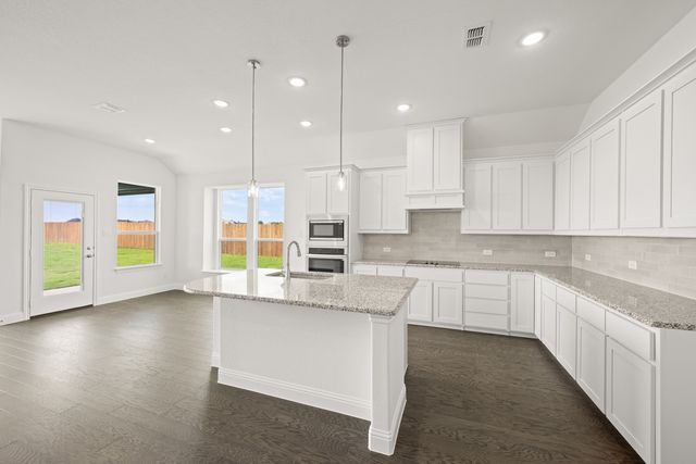 121 Grey Wolf Court, Godley, TX 76044