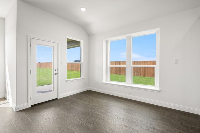 121 Grey Wolf Court, Godley, TX 76044
