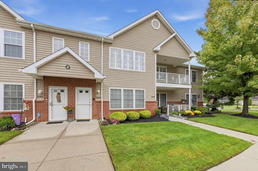 100-Q PRISTINE PL #Q, SEWELL, NJ 08080 — exterior