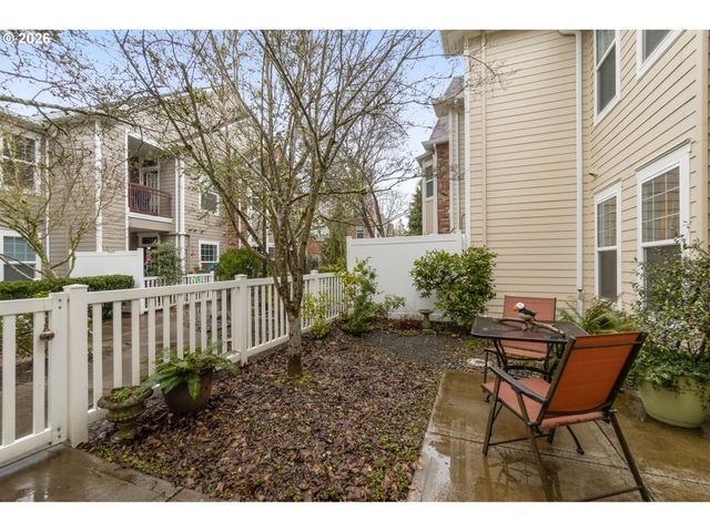 1211 Ne 64TH Ln 702, Hillsboro, OR 97124