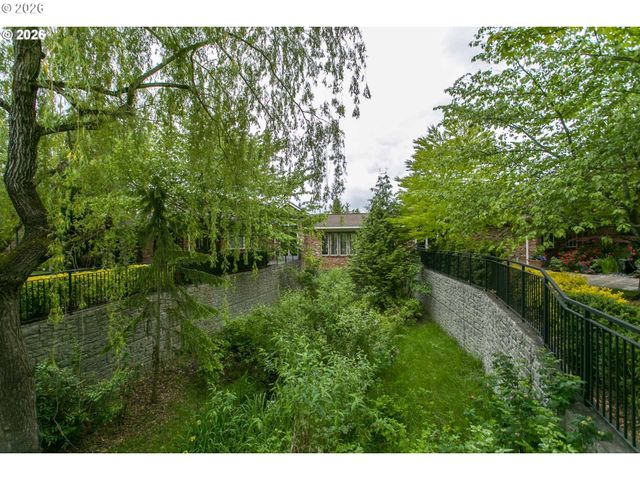 1211 Ne 64TH Ln 702, Hillsboro, OR 97124