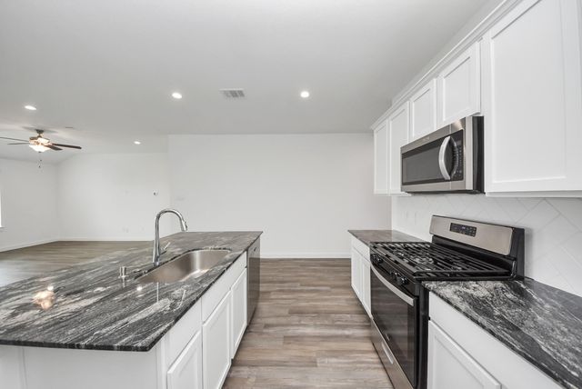 8614 Shumard Oak Drive, Rosharon, TX 77583