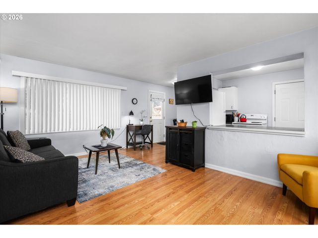 590 FLAMINGO Ave, Springfield, OR 97477