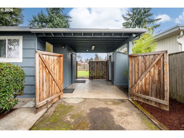 590 FLAMINGO Ave, Springfield, OR 97477