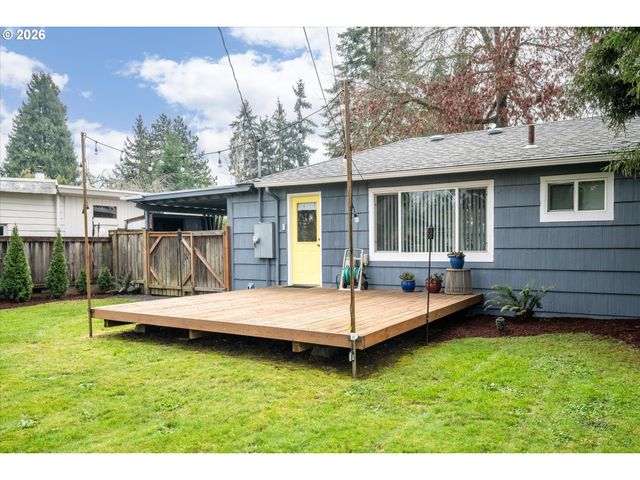 590 FLAMINGO Ave, Springfield, OR 97477