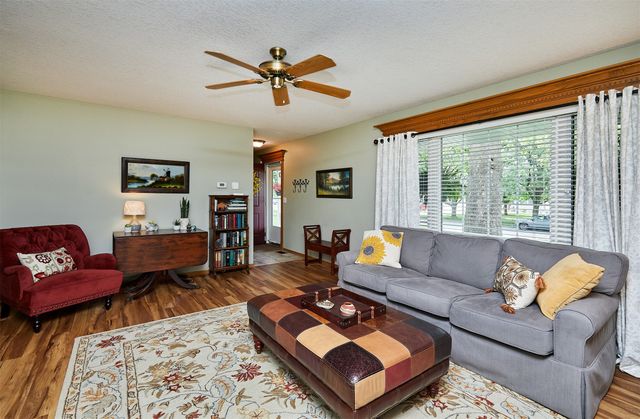 1002 SE 8th Street, Ankeny, IA 50021