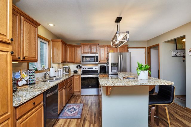 1002 SE 8th Street, Ankeny, IA 50021