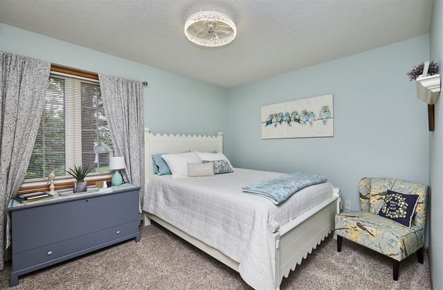 1002 SE 8th Street, Ankeny, IA 50021