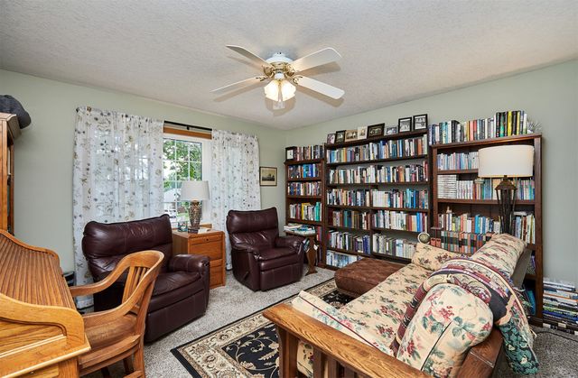 1002 SE 8th Street, Ankeny, IA 50021