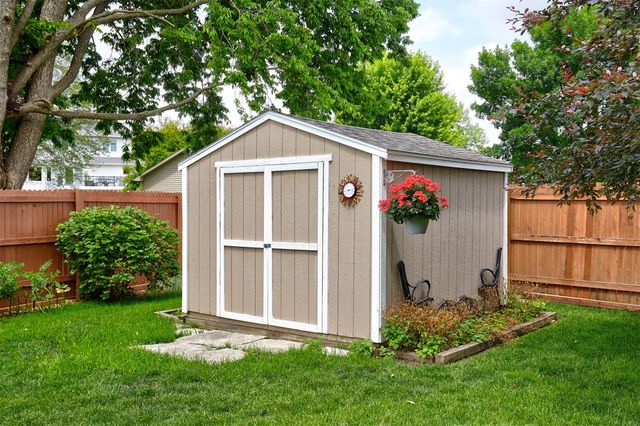 1002 SE 8th Street, Ankeny, IA 50021