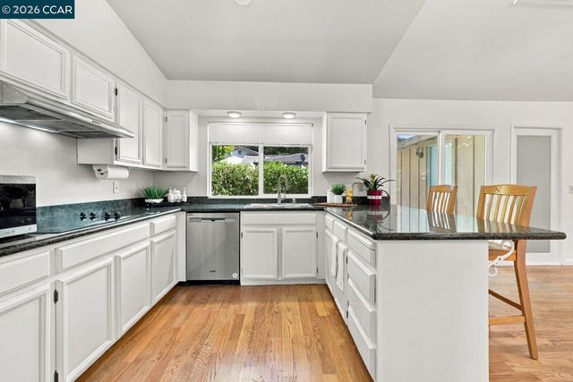 101 Hope Ln, Danville, CA 94526