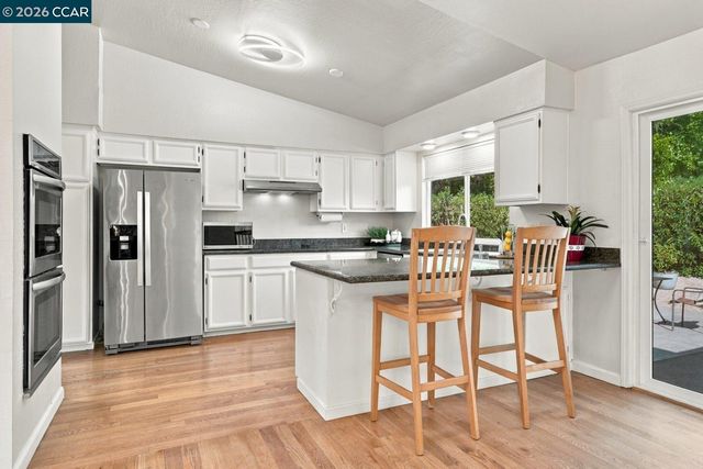 101 Hope Ln, Danville, CA 94526