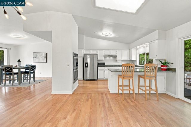101 Hope Ln, Danville, CA 94526