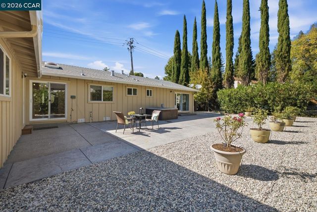 101 Hope Ln, Danville, CA 94526