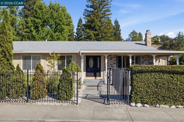 101 Hope Ln, Danville, CA 94526