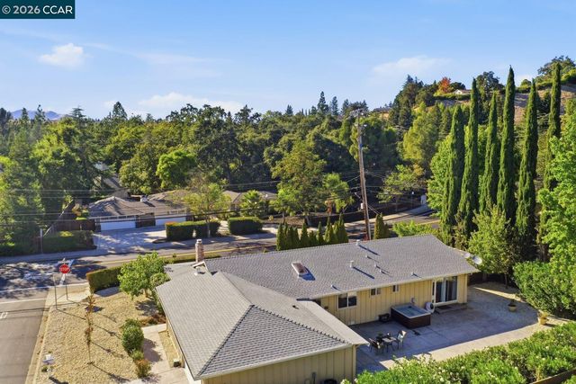 101 Hope Ln, Danville, CA 94526
