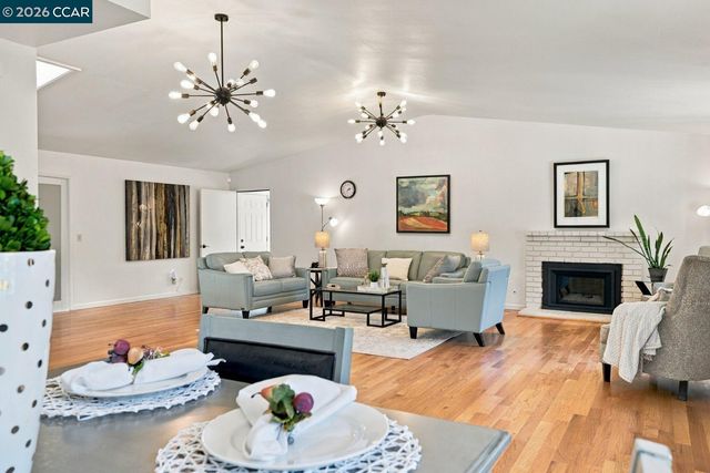 101 Hope Ln, Danville, CA 94526
