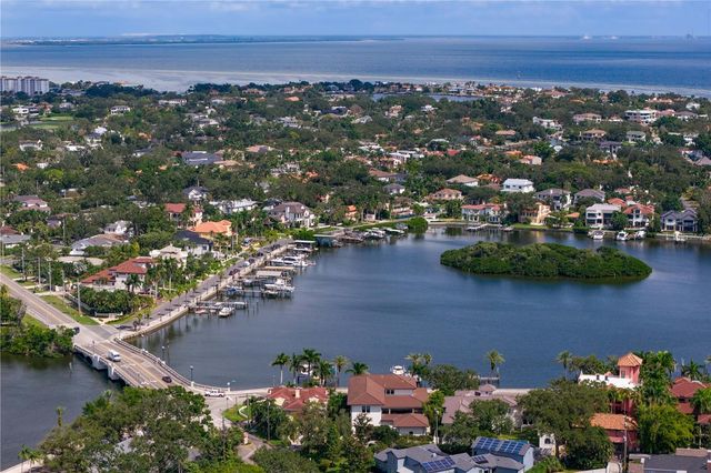 515 20TH AVENUE NE, St Petersburg, FL 33704