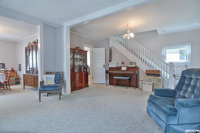 1041 5th Street, Pawnee City, NE 68420