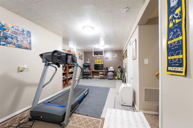 321 Blake Boulevard, Galesburg, MI 49053