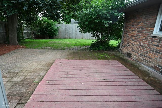 3435 Heritage Road, Columbus, IN 47203