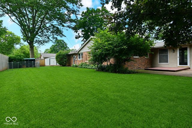 3435 Heritage Road, Columbus, IN 47203