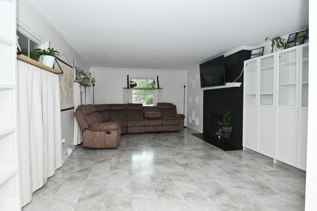 3435 Heritage Road, Columbus, IN 47203