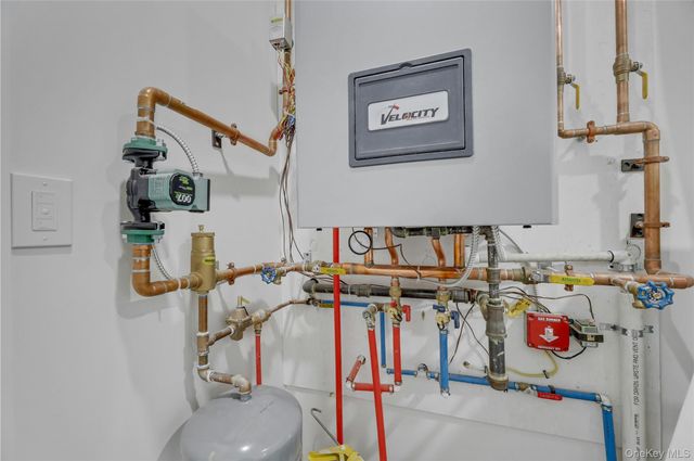 10 Roman Acres Drive, Garnerville, NY 10923