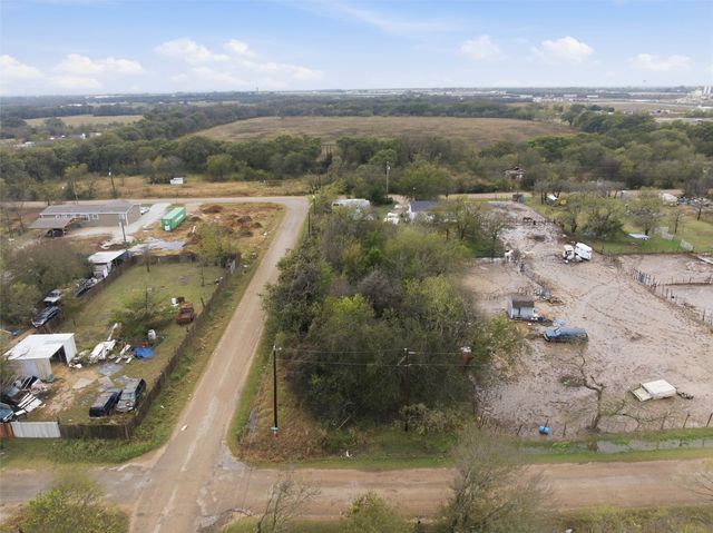 107 Frostdale Drive, Elm Mott, TX 76640