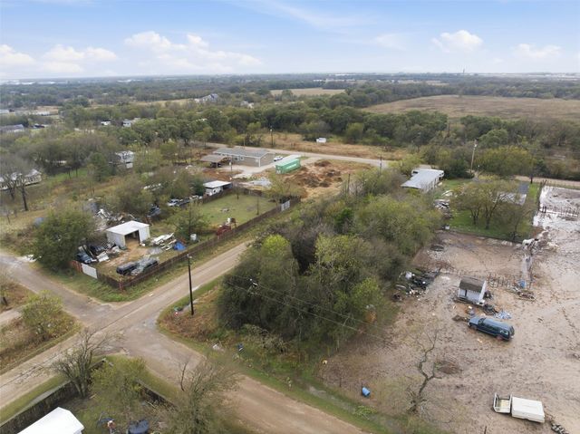 107 Frostdale Drive, Elm Mott, TX 76640
