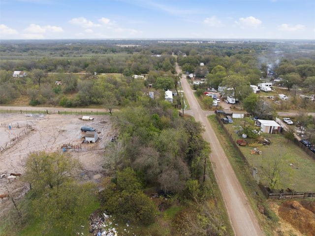 107 Frostdale Drive, Elm Mott, TX 76640