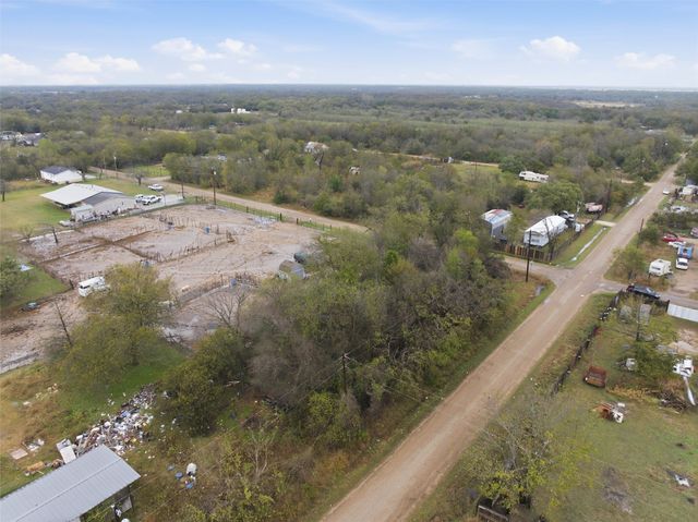 107 Frostdale Drive, Elm Mott, TX 76640