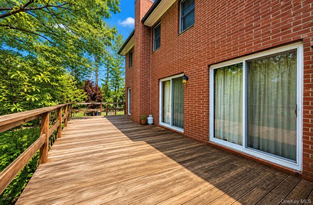 4 Carol Lane, Mamaroneck, NY 10543