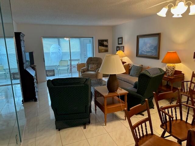 7705 NW 5th Court 103, Margate, FL 33063