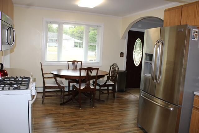16 Kimberly Lane, Morrisonville, NY 12962