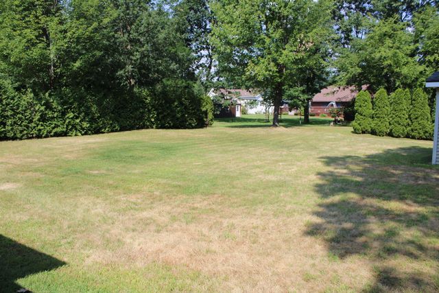 16 Kimberly Lane, Morrisonville, NY 12962