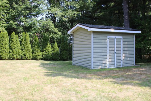 16 Kimberly Lane, Morrisonville, NY 12962