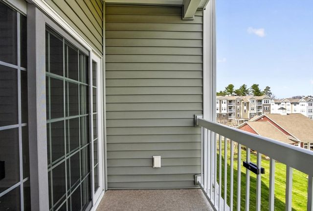 1 Francis Drive 309, Andover, MA 01810